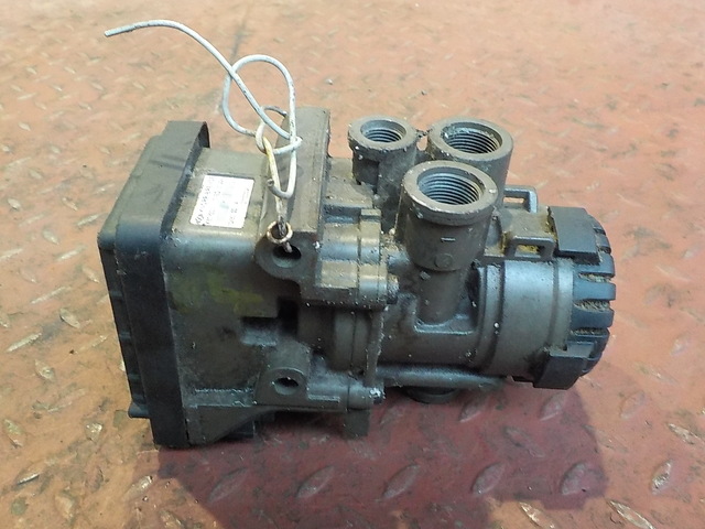 20428938 VOLVO Модулятор EBS, № XF84486, фото 4