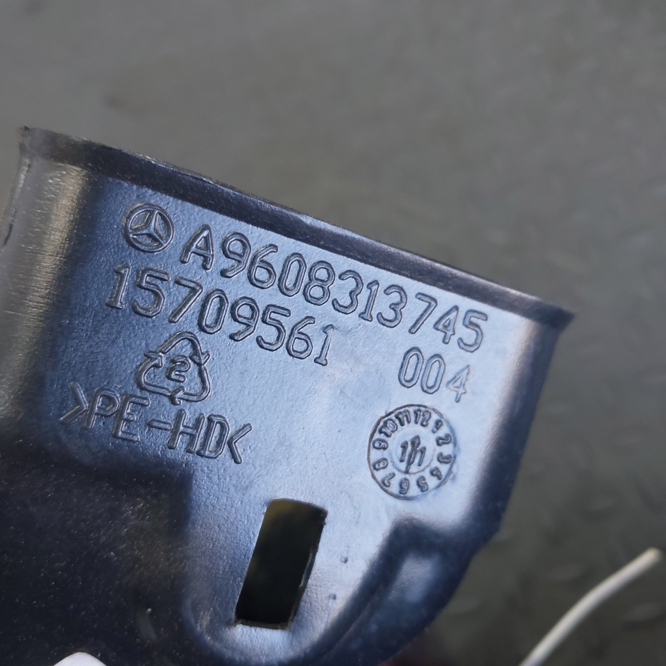 9608313745 MERCEDES Воздуховод по кабине, № XF452399, фото 3