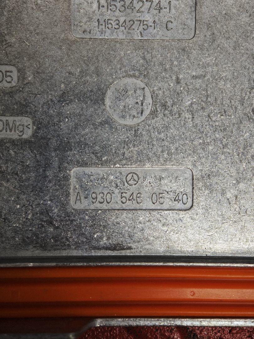 9305460540 MERCEDES Крышка блока предохранителей, фото 3