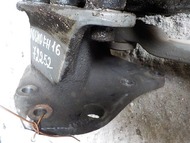 3987332 VOLVO Кронштейн гидроусилителя, № XF72252, фото 3