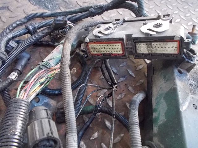 3172653 VOLVO Электропроводка двигателя, № XF73657, фото 2