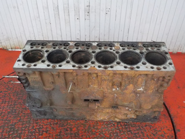 5010359722 RENAULT Блок двигателя, № XF140966, фото 2
