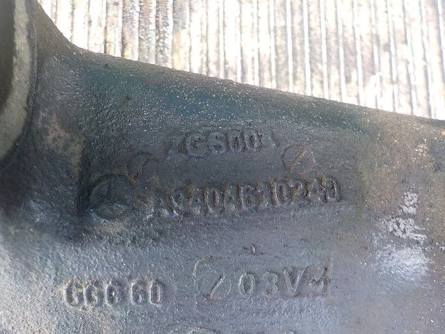 9404610240 MERCEDES Кронштейн гидроусилителя, № XF75558, фото 2