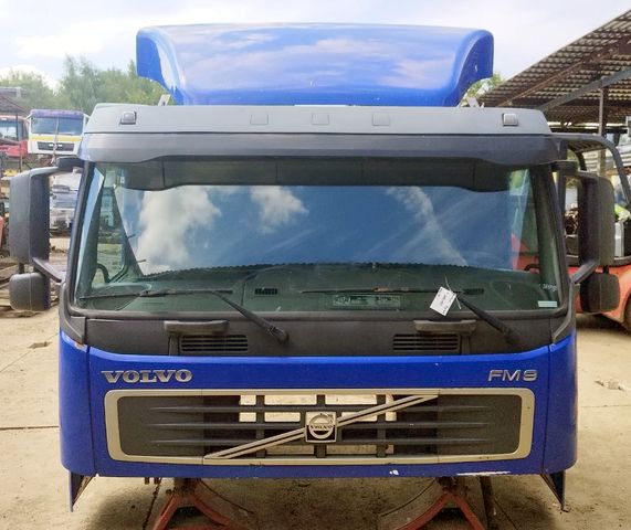3175376 VOLVO Капот, № XF380537, фото 1