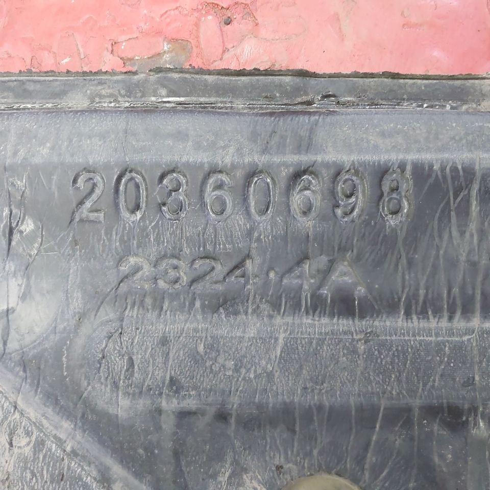20360698 VOLVO Коврик салона, № XF454111, фото 4