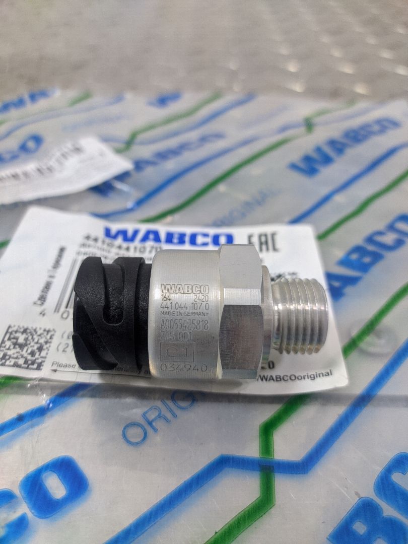 4410441070 WABCO Датчик давления воздуха, фото 1