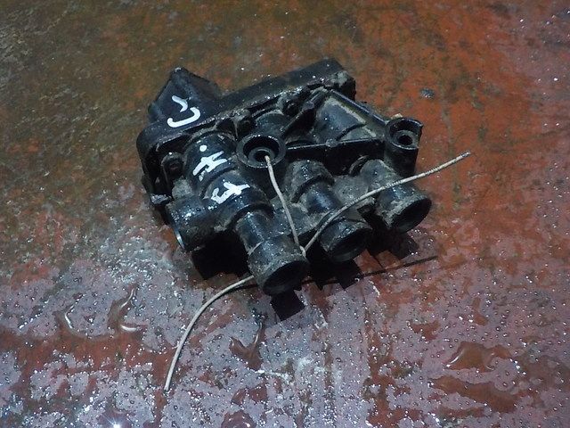 20514451 VOLVO Кран ECAS, № XF96494, фото 3