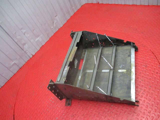 20527318 VOLVO Ящик АКБ, № XF308764, фото 3