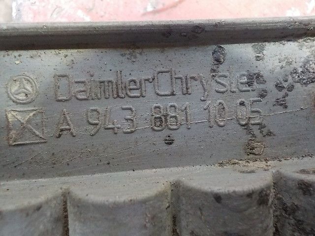 9438811005 MERCEDES Брызговик, № XF109026, фото 4