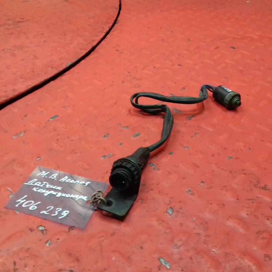 0088207110 MERCEDES Датчик кондиционера, № XF406239, фото 1