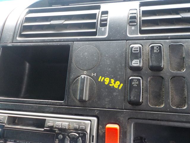 0005458104 MERCEDES Переключатель блокировки дифференциала, № XF119381, фото 1