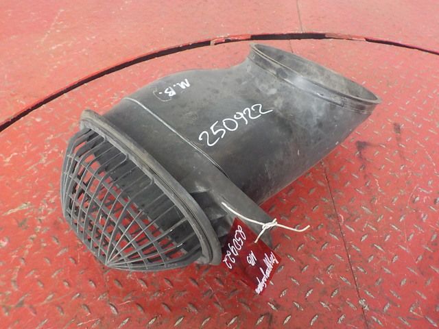 9425281207 MERCEDES Воздухозаборник, № XF250922, фото 1