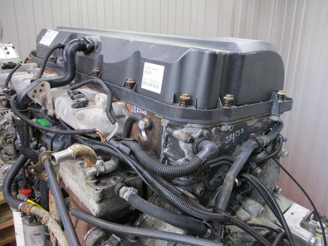 7422083486 RENAULT Головка блока, № XF288260, фото 1