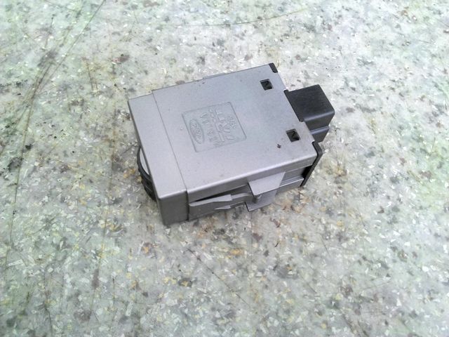 8V4T19K314AA FORD Кнопка, № XF33200, фото 3
