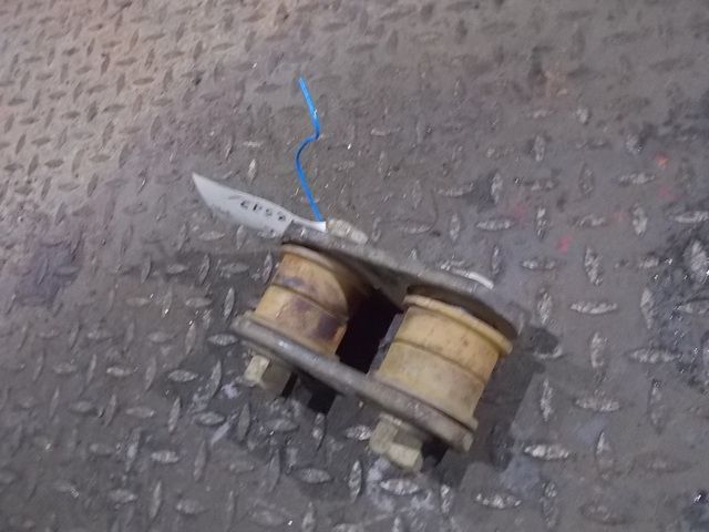 20733879 VOLVO Серьга рессоры, № XF48572, фото 2