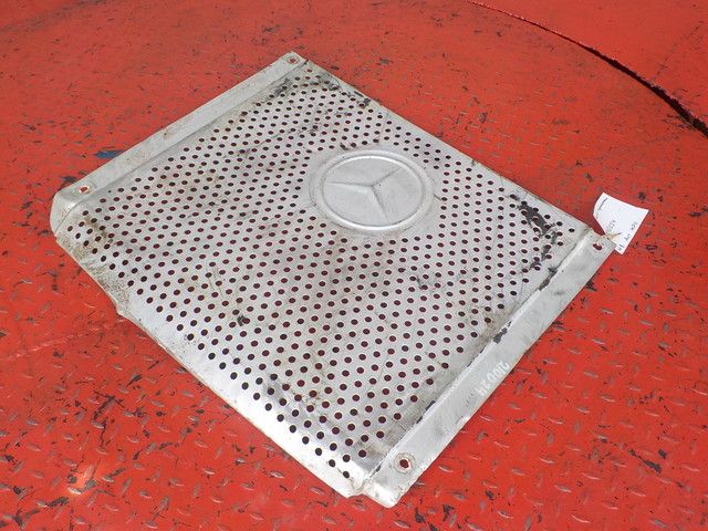9304900230 MERCEDES Защита глушителя, № XF210024, фото 1