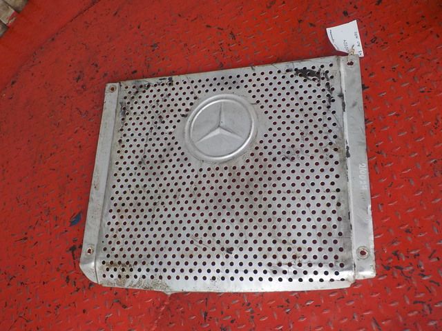 9304900230 MERCEDES Защита глушителя, № XF210024, фото 2