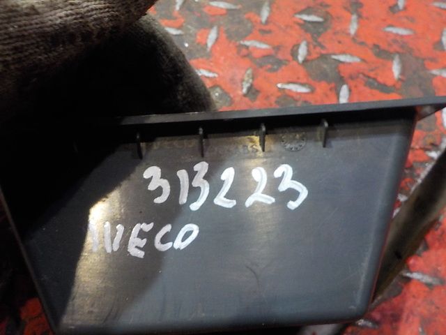 504052307 IVECO Бардачок, № XF313223, фото 2