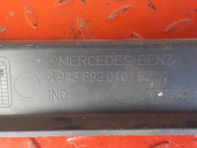 9436920101 MERCEDES Накладка стойки, № XF205645, фото 4