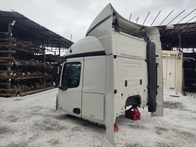 MERCEDES Каркас кабины, № XF323970, фото 3