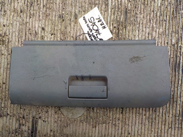 9736800098 MERCEDES Крышка бардачка, № XF74045, фото 1