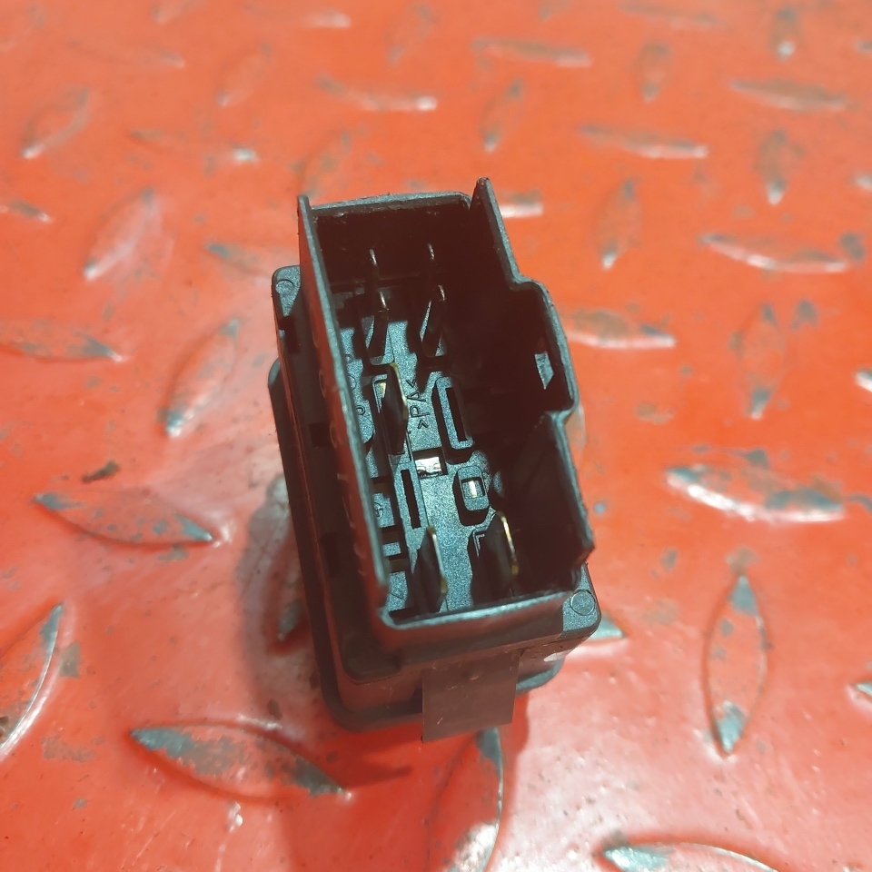 20569990 VOLVO Кнопка, № XF451280, фото 4