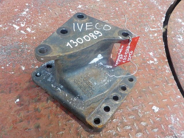 41214880 IVECO Кронштейн гидроусилителя, № XF130089, фото 1