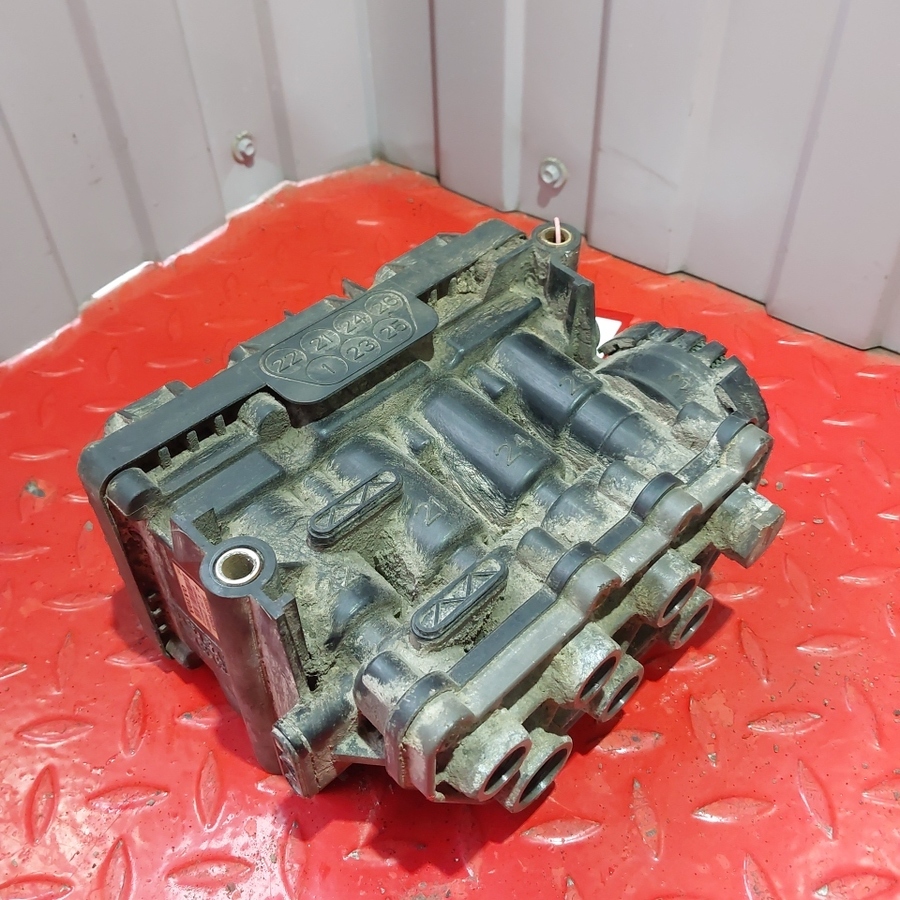21133934 VOLVO Кран ECAS, № XF411008, фото 4
