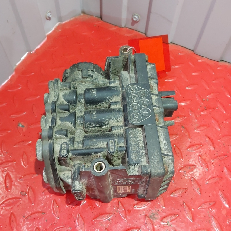 21133934 VOLVO Кран ECAS, № XF411008, фото 6