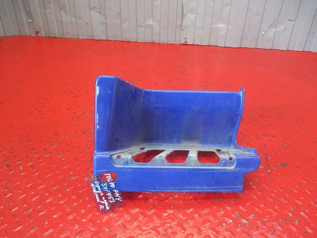 21520119 VOLVO Корпус подножки нижний правый, № XF341753, фото 1