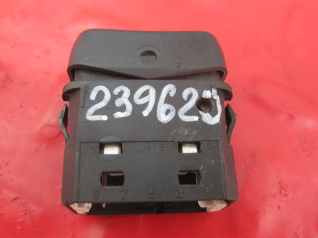 0035456307 MERCEDES Кнопка, № XF239620, фото 2