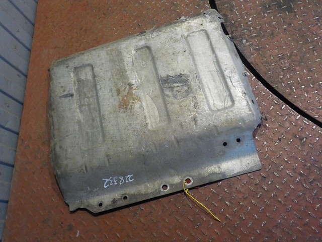 21133243 VOLVO Защита глушителя, № XF228332, фото 4