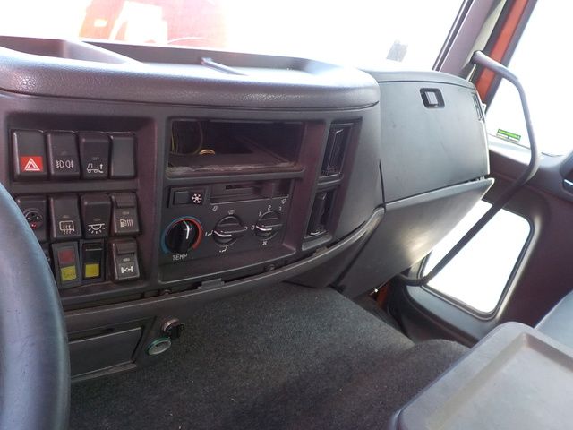 VOLVO Кабина, № XF58072, фото 10
