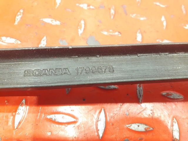 1799678 SCANIA Кронштейн спойлера, № XF321330, фото 4