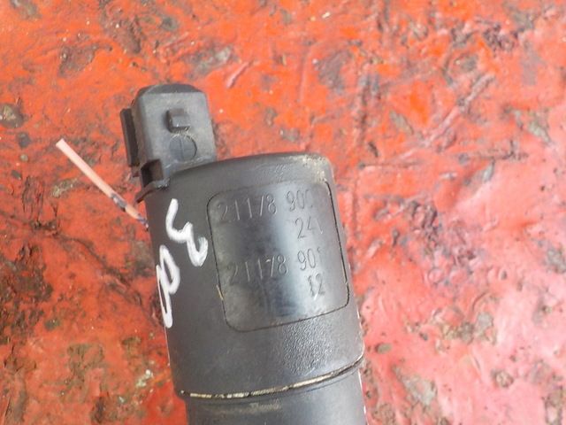 7421018113 RENAULT Насос омывателя, № XF300040, фото 4