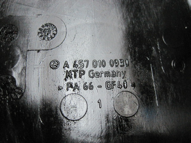 4570100930 MERCEDES Клапанная крышка, № XF242885, фото 4