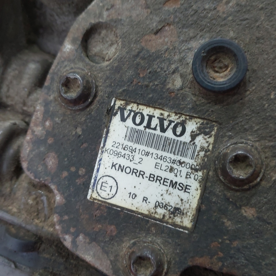 22169410 VOLVO Осушитель, № XF410900, фото 7