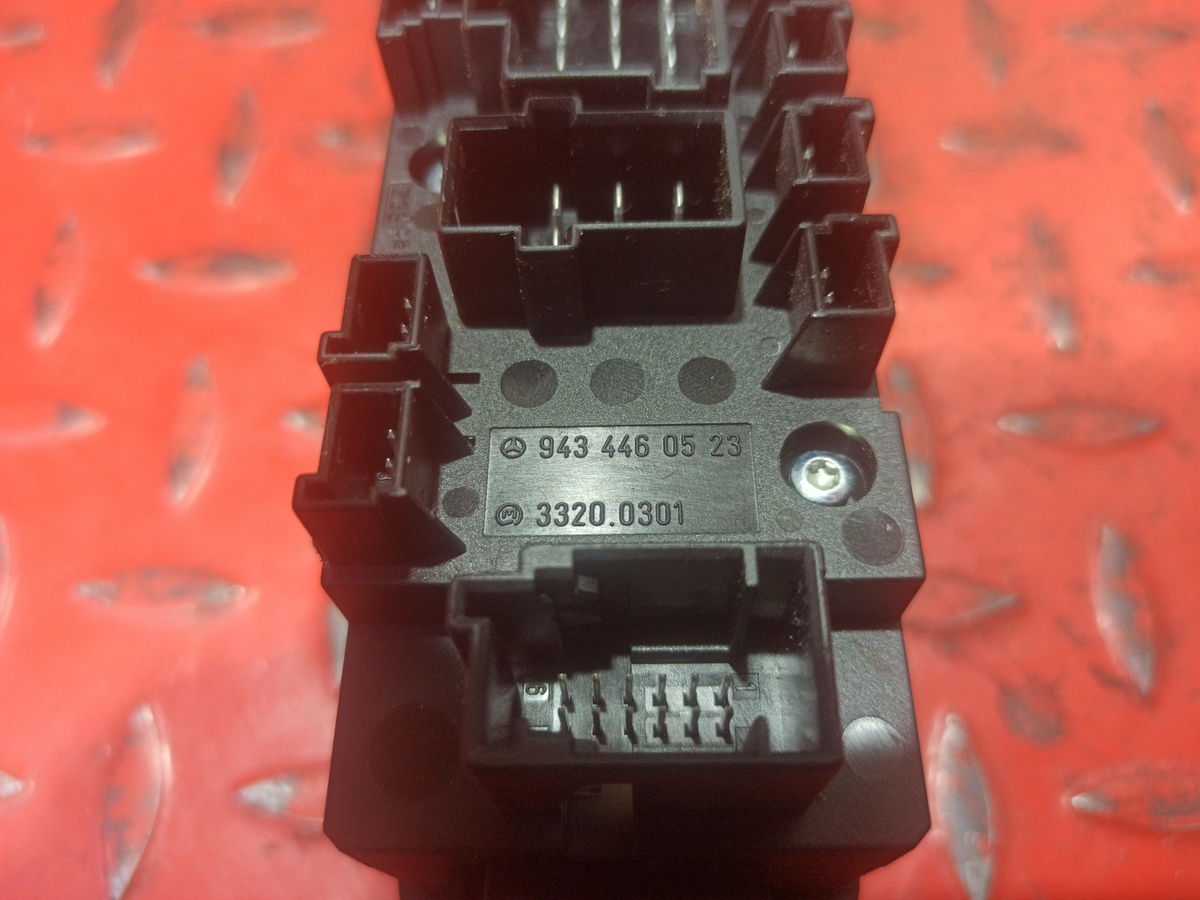 9434460523 MERCEDES Кнопка, № XF407456, фото 4