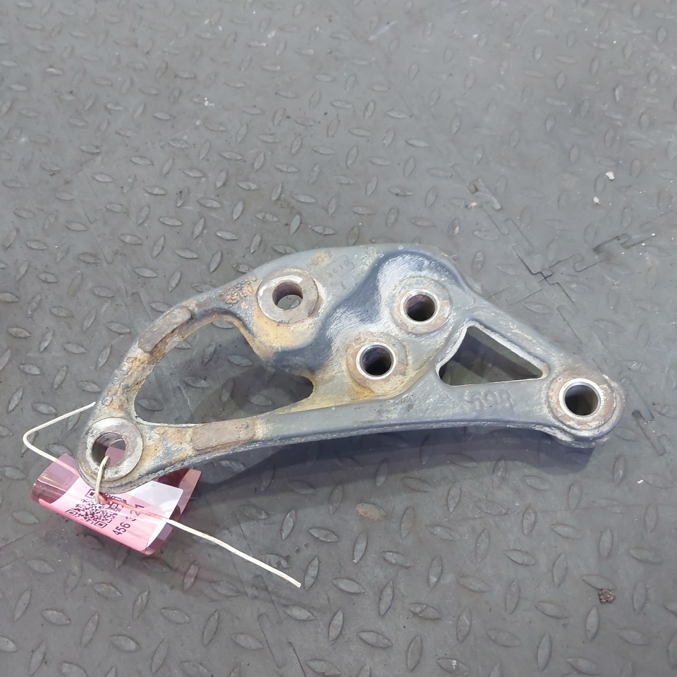 2425598 SCANIA Кронштейн энергоаккумулятора, № XF456321, фото 3