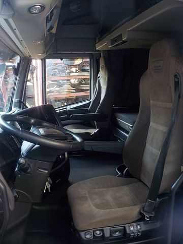 IVECO Кабина, AS, Красный, № XF183979, фото 6