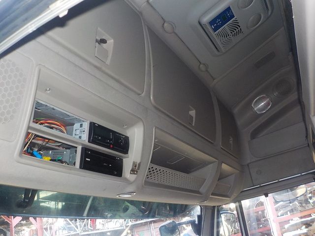IVECO Кабина, AS, Красный, № XF183979, фото 8