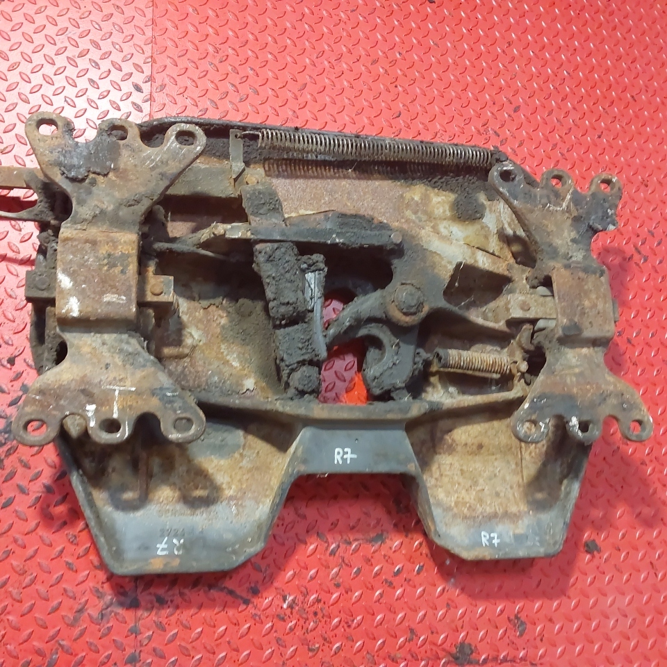 7421909794 RENAULT Седло, № XF461356, фото 4