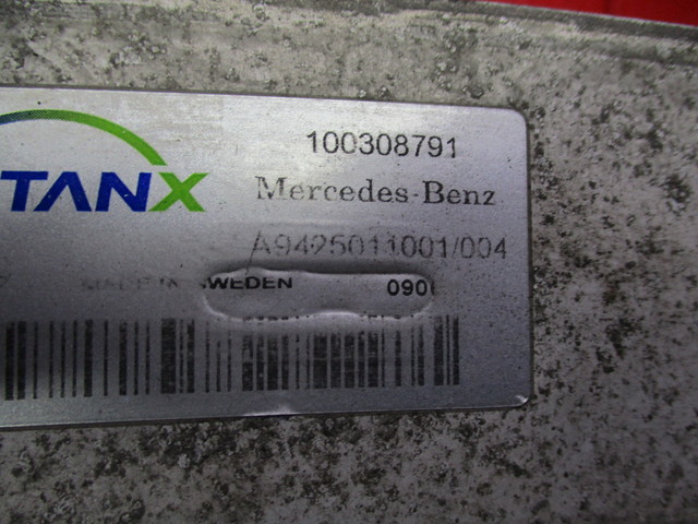 9425011001 MERCEDES Интеркулер, № XF280718, фото 4