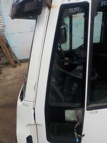 504080385 IVECO Стекло двери левое форточка, № XF172258, фото 1