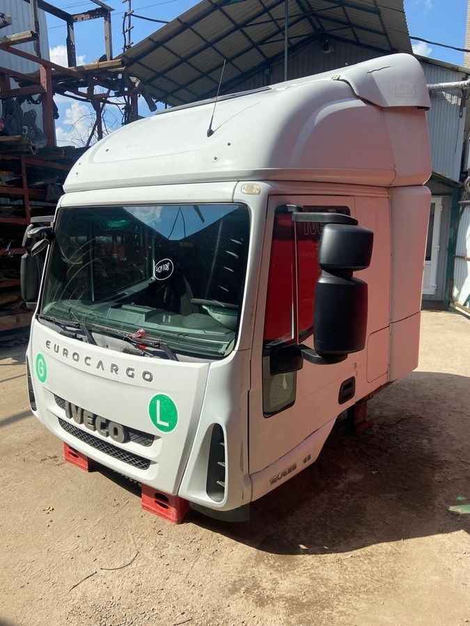 IVECO Кабина, MLL Высокая, № XF421108, фото 1