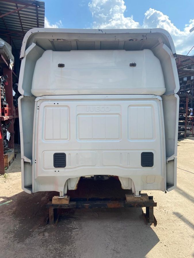 IVECO Кабина, MLL Высокая, № XF421108, фото 4