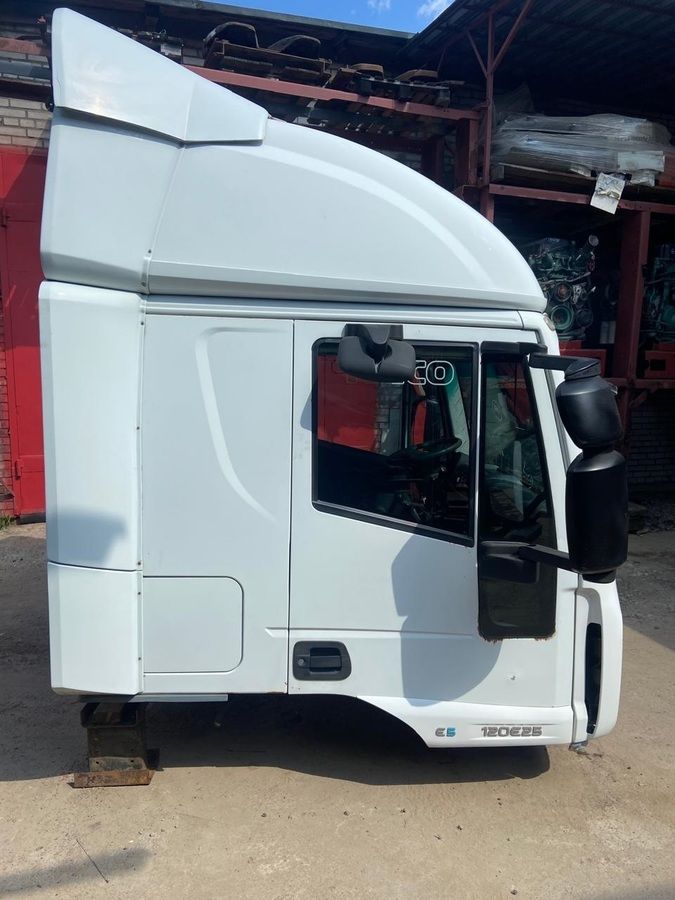 IVECO Кабина, MLL Высокая, № XF421108, фото 6
