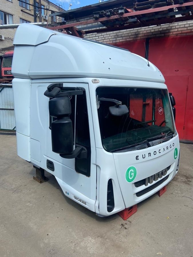 IVECO Кабина, MLL Высокая, № XF421108, фото 7