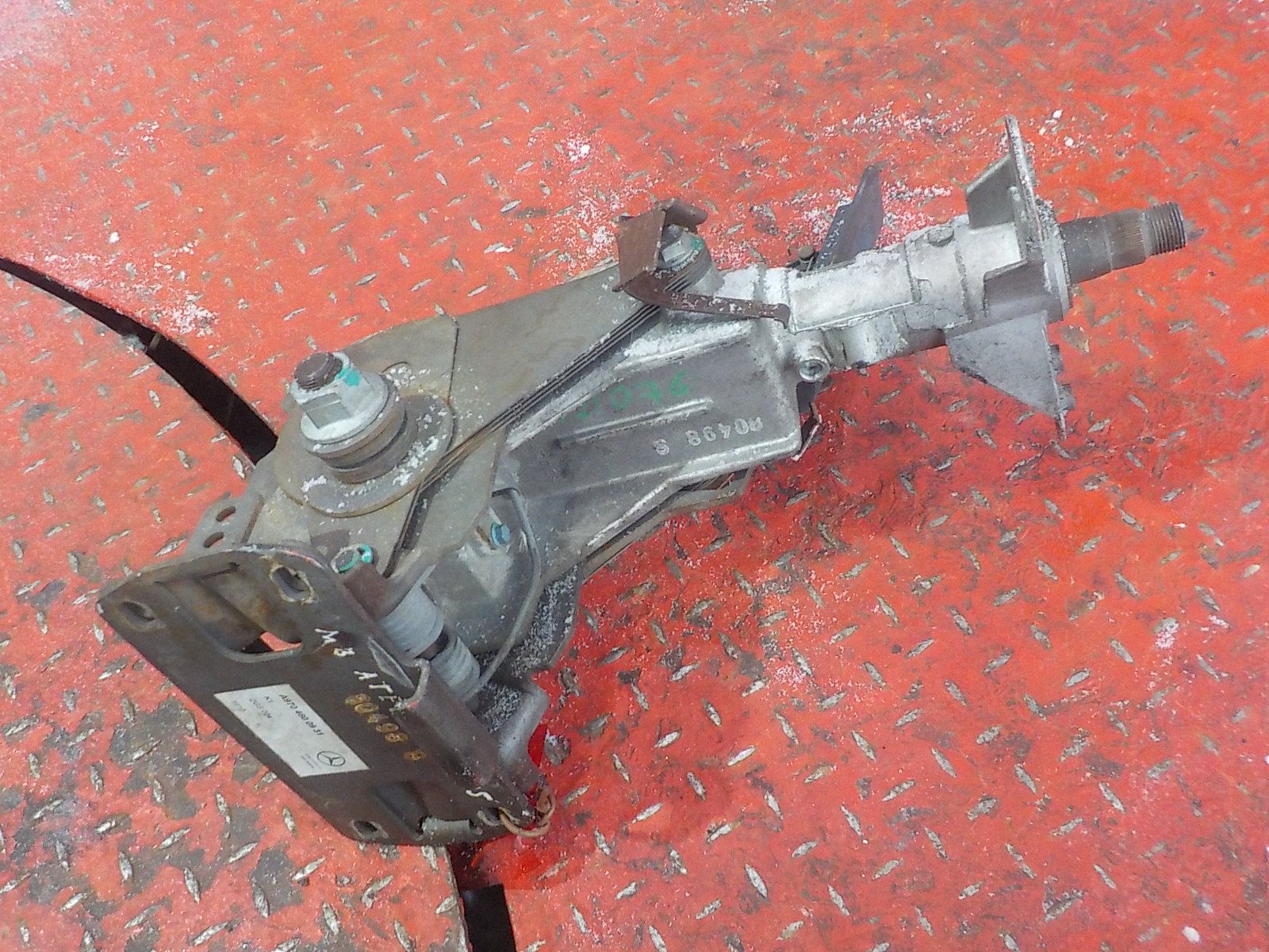 9424620139 MERCEDES Колонка рулевая, № XF121076, фото 2