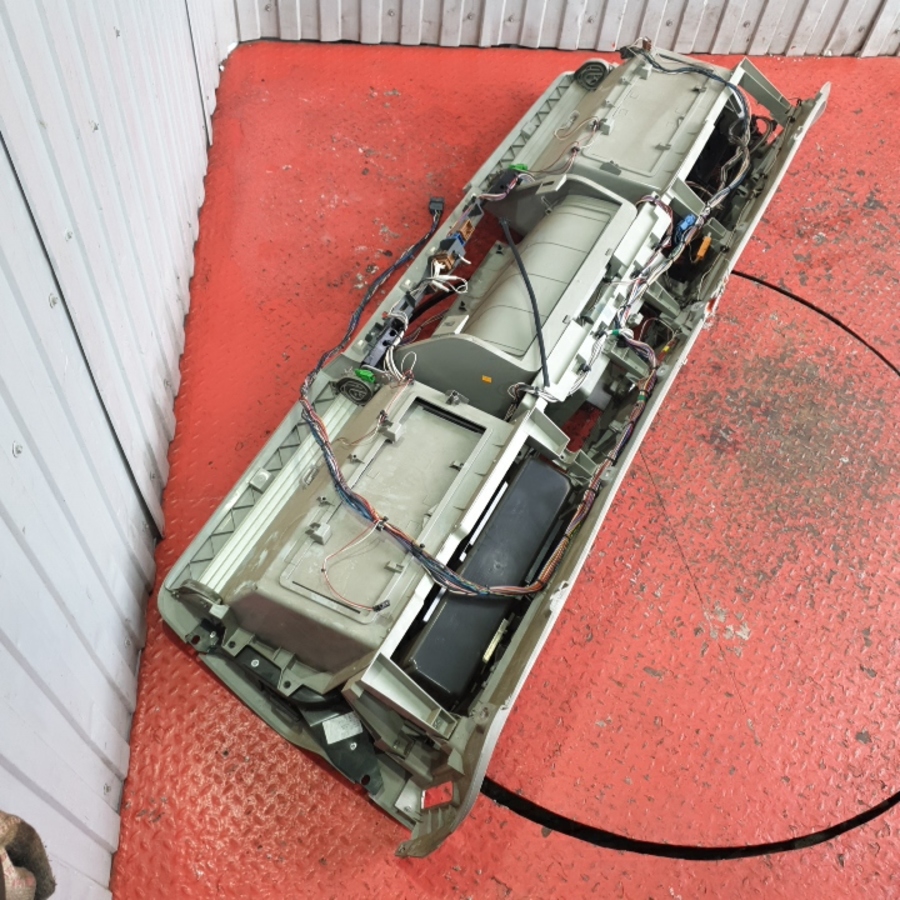 82075050 VOLVO Консоль, № XF408781, фото 4